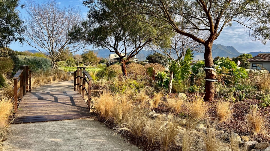 3 Bedroom Property for Sale in Earls Court Lifestyle Estate Western Cape